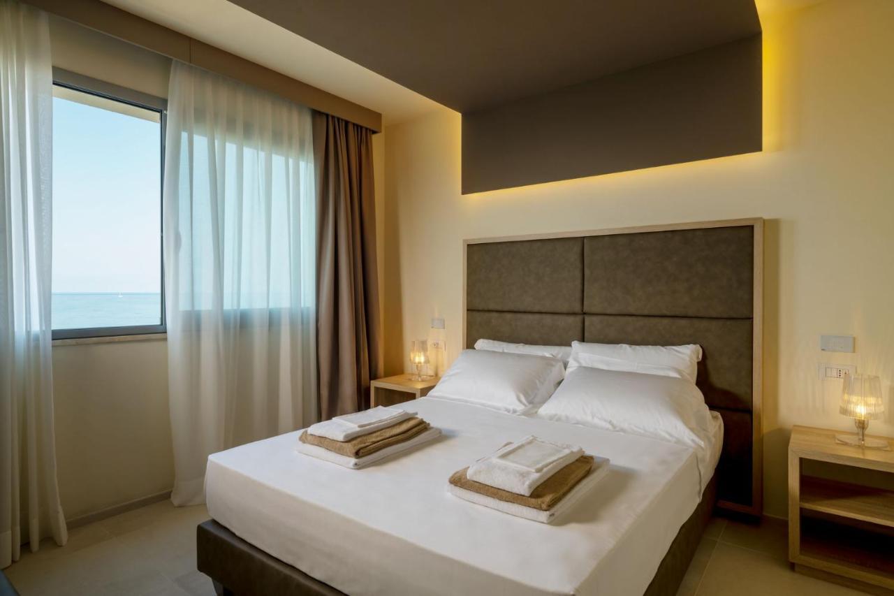 Palace Lido Hotel & Suites Марина-ди-Чечина Экстерьер фото